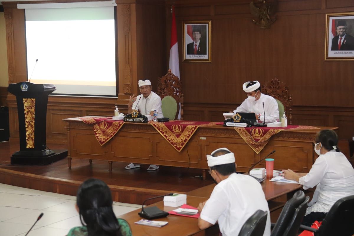 podiumnews.com-Wabup Suiasa Dorong UMKM Ke Ekosistem Digital